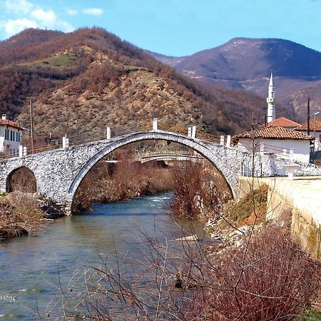 Tzivaeri Hotel Likodhromion Bagian luar foto