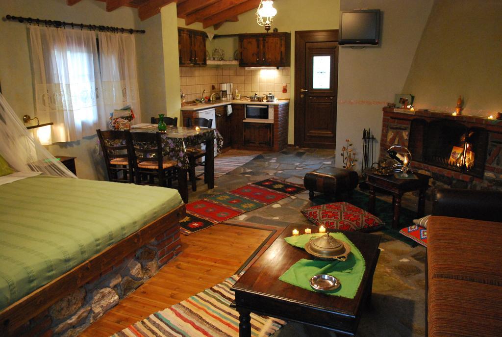 Tzivaeri Hotel Likodhromion Ruang foto