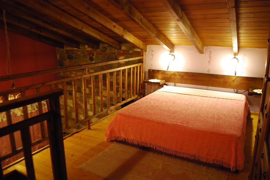 Tzivaeri Hotel Likodhromion Bagian luar foto