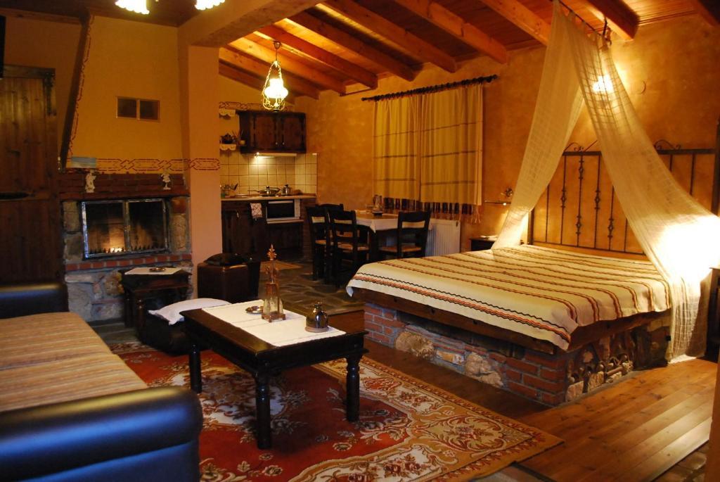 Tzivaeri Hotel Likodhromion Ruang foto
