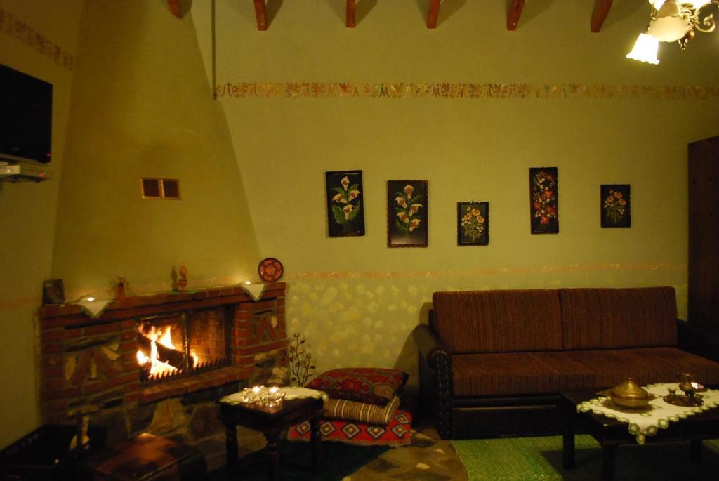 Tzivaeri Hotel Likodhromion Ruang foto